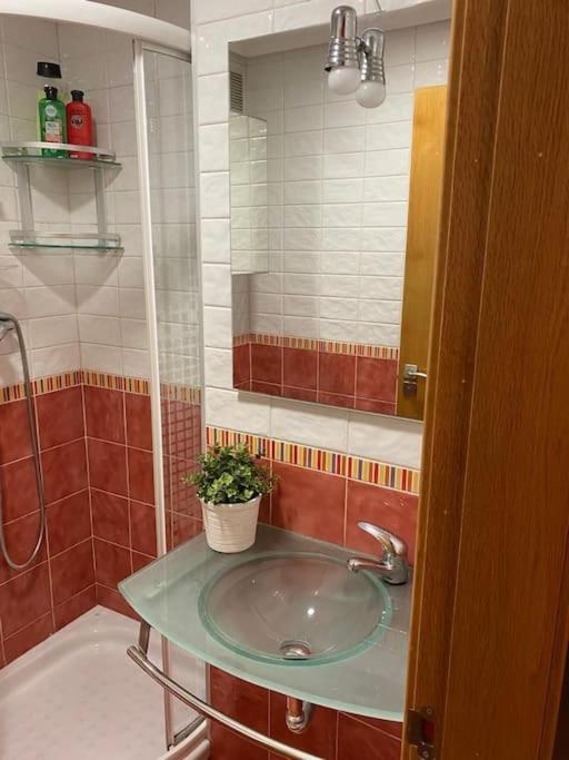 Апартаменты Calidad En Zona Tranquila Хихон Экстерьер фото